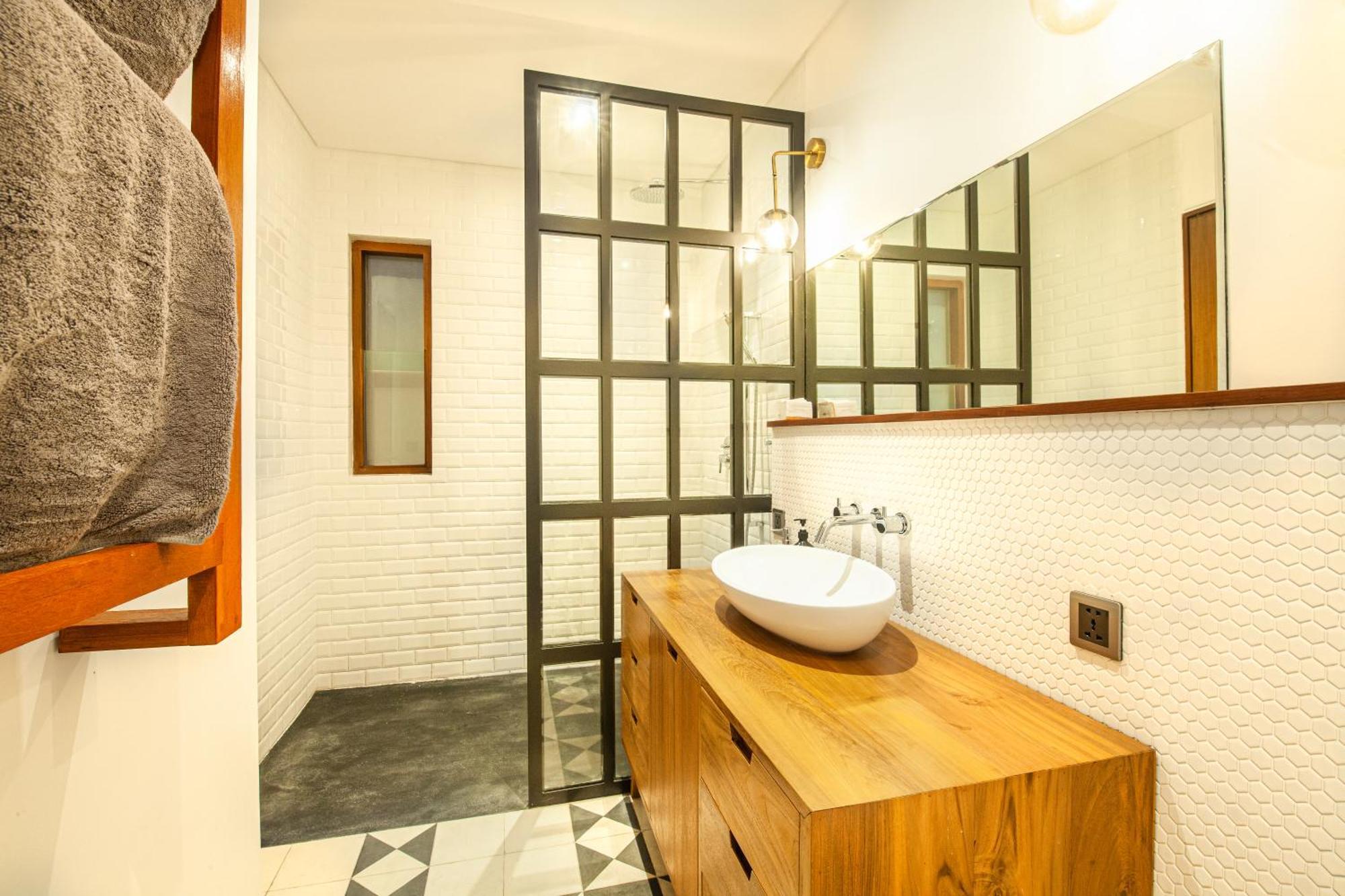 Brand New 5 Bedroom Villa Enclosed Living Room Canggu Dış mekan fotoğraf